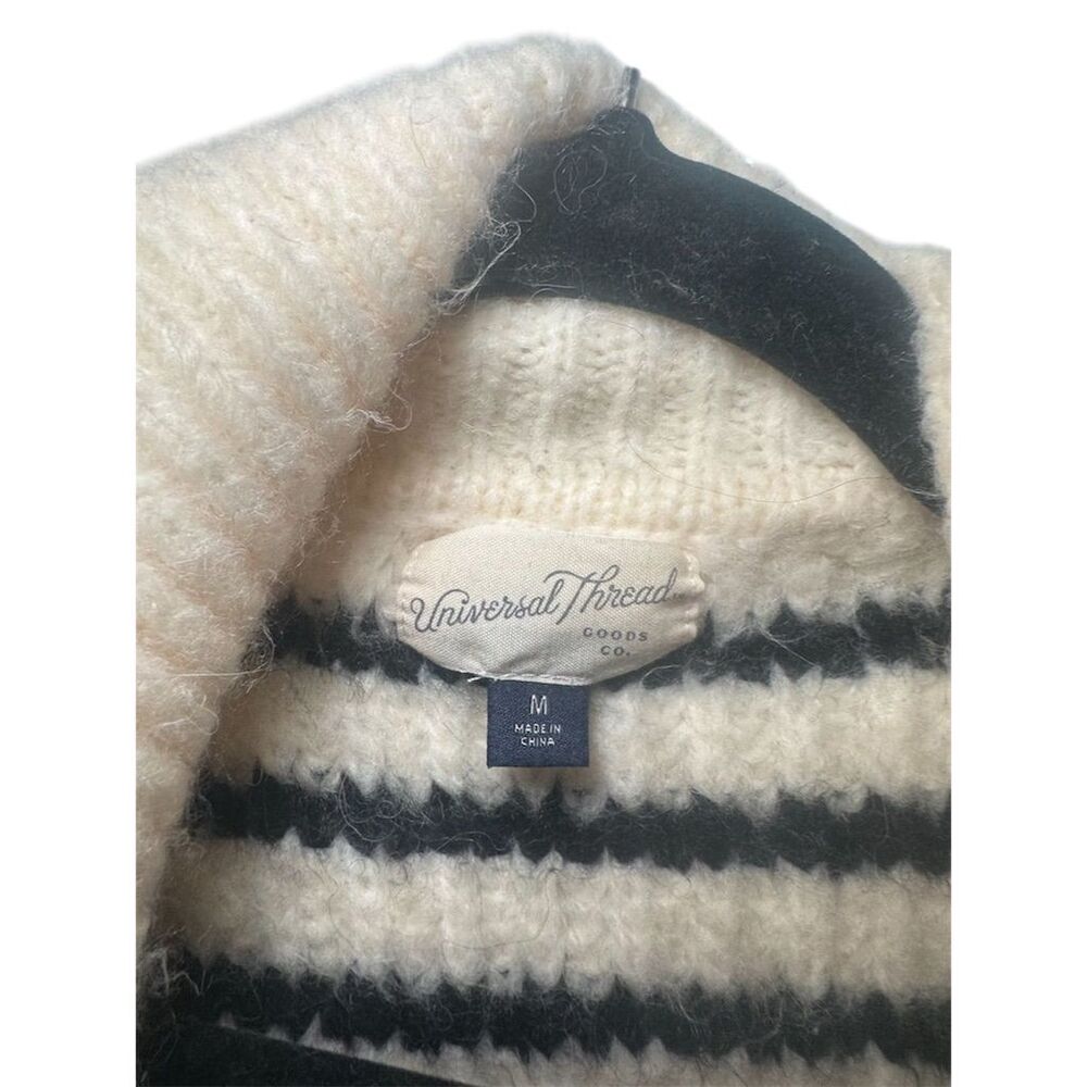Universal Thread Women's Striped Full Zip Sweater… - image 2